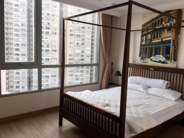 Cho thuê căn hộ 2 phòng ngủ Vinhomes Central Park nội thất mộc mạc đơn giản